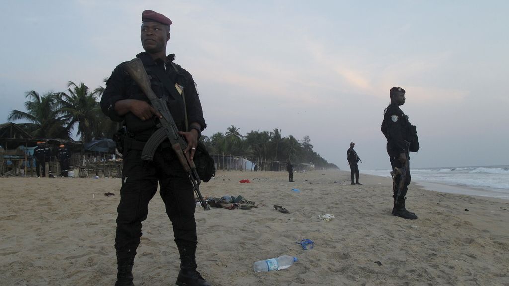Atentado de Al Qaeda contra un hotel de Costa en Marfil
