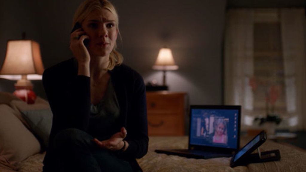 Claire, a Lena: "Creo que Wes es un objetivo. Drill quería que fuera a África"