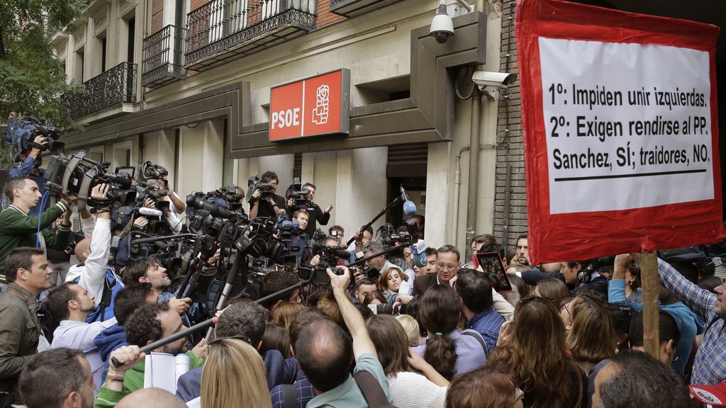 La Ejecutiva del PSOE convoca el Comité de Garantías para recoger avales