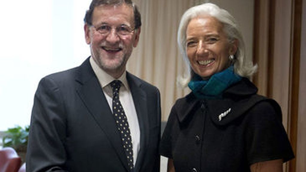 El FMI augura una mejoría económica pero pide a España más recortes