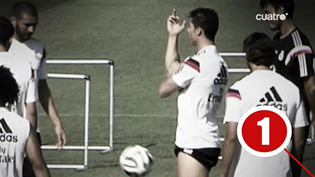 Bromas en el entrenamiento del Madrid: Cristiano le hace una peineta a Coentrao