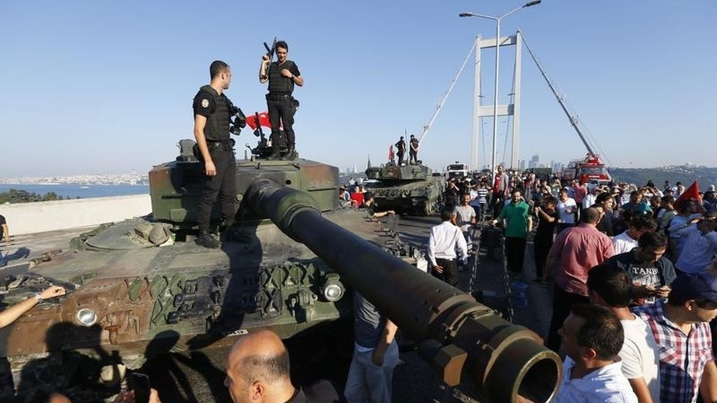 Fracasa el intento de golpe de estado contra Erdogan en Turquía