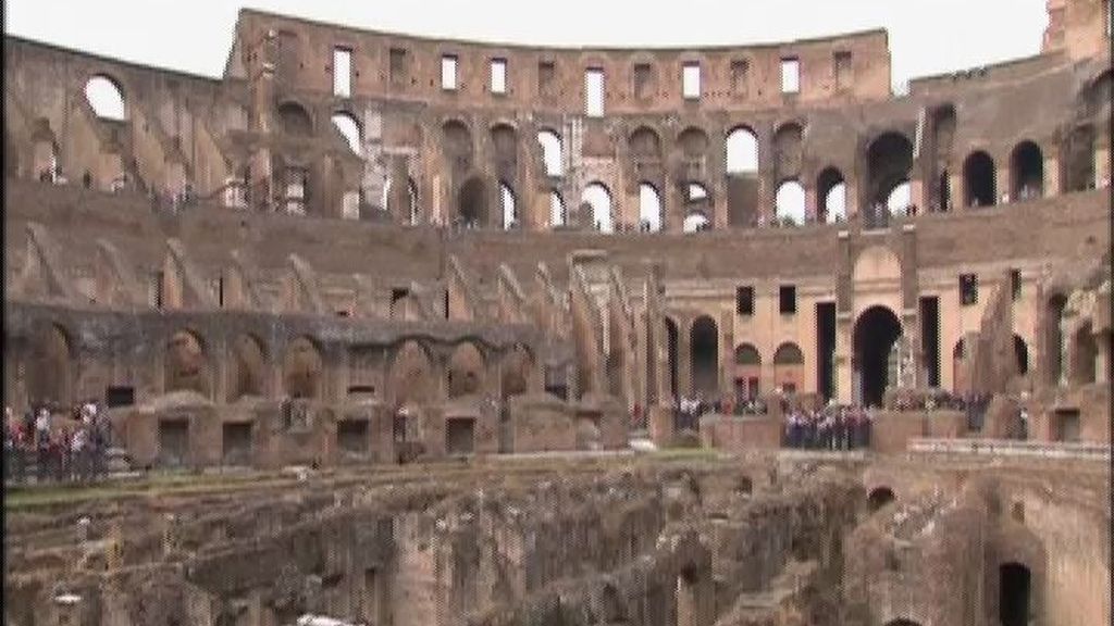 El ministro de Cultura italiano propone ponerle suelo al Coliseo romano