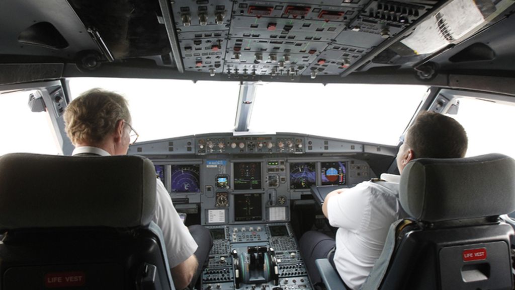 Europa cambia su normativa y obliga a que haya dos pilotos siembre en la cabina