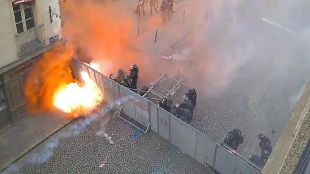 Bloqueos, huelgas y protestas...Francia, paralizada