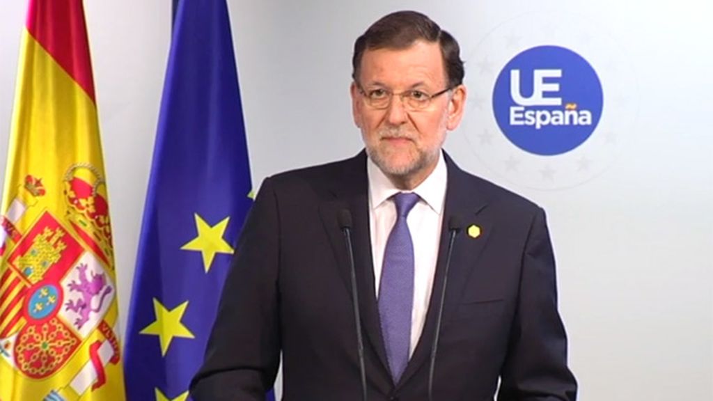 Rajoy muestra su solidaridad y la de todos los españoles con Francia y Túnez