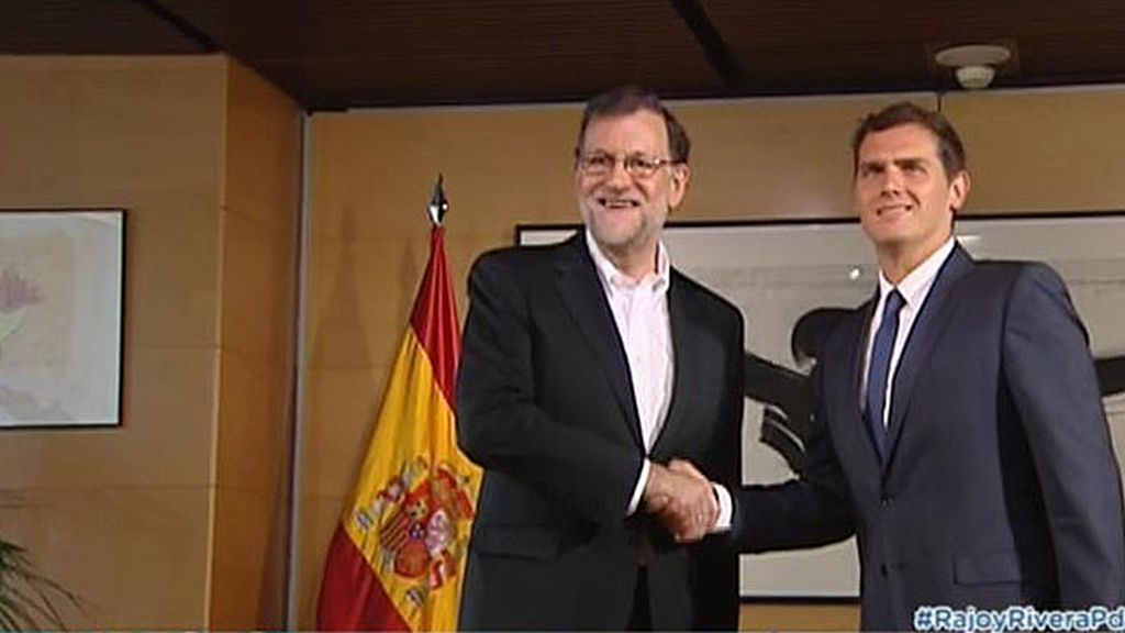 Rajoy y Rivera se reúnen después de que C's presentara su nueva propuesta