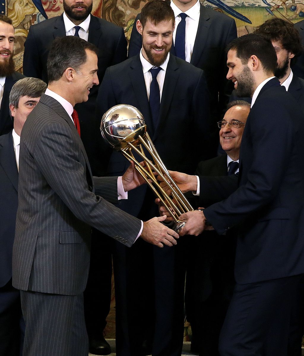 El Real Madrid ofrece la Copa del Rey de baloncesto a Felipe VI