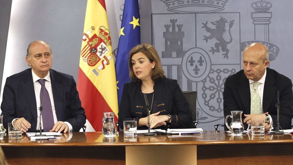 Sáenz de Santamaría confirma que Rajoy y Artur Mas han hablado esta mañana