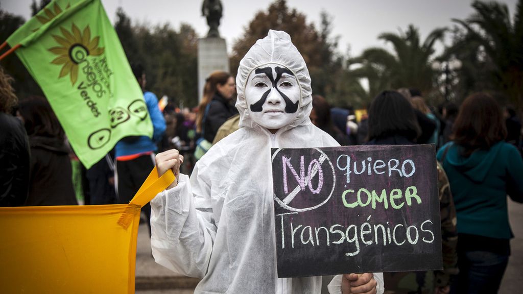 Greenpeace, acusado de “crimen contra la humanidad” por 109 premios Nobel