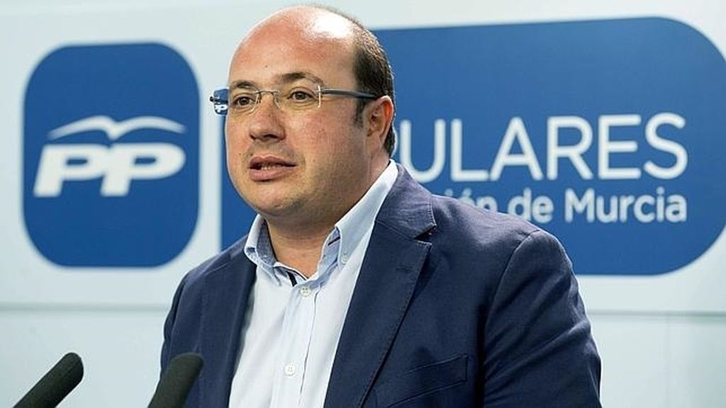 La Guardia Civil acusa al presidente de Murcia de fraude en contratos públicos