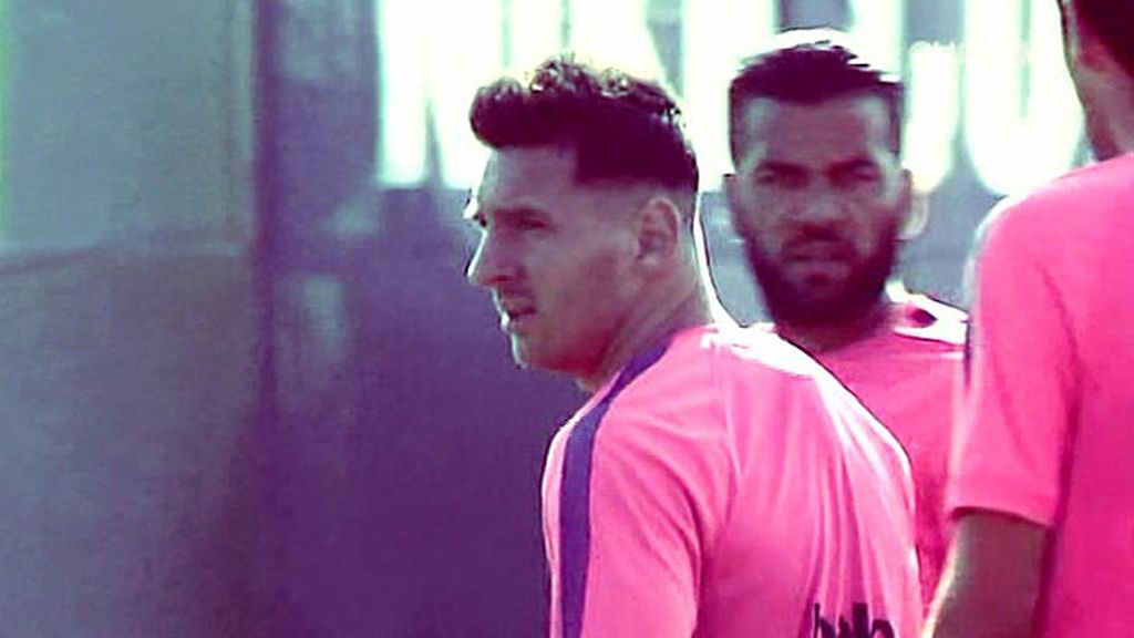 Messi ya entrena a pleno rendimiento con todos sus compañeros del Barça