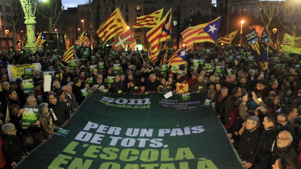 Manifestación ante el TSJ de Cataluña en defensa del modelo educativo catalán