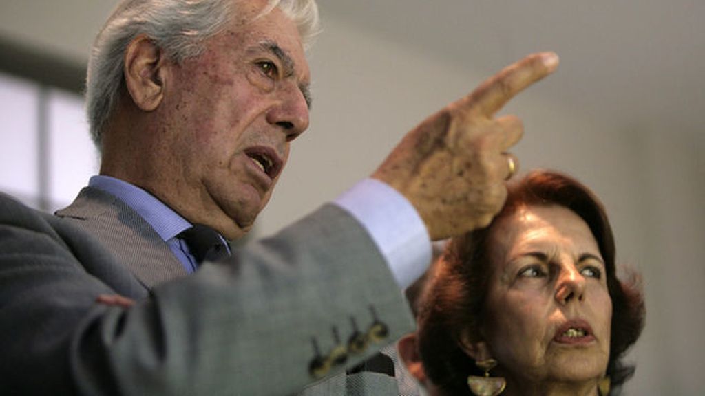 Vargas Llosa y su exmujer figuran en los Papeles de Panamá