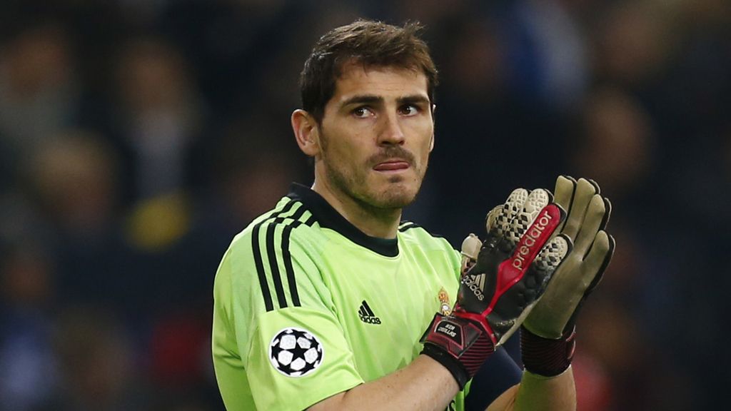 Manolo Lama se viene arriba con el paradón de Casillas: "Apareció el Santo otra vez"