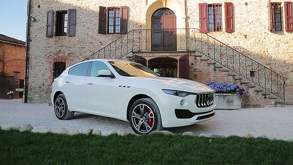 Probamos el nuevo Maserati Levante en un idílico rincón del norte de Italia