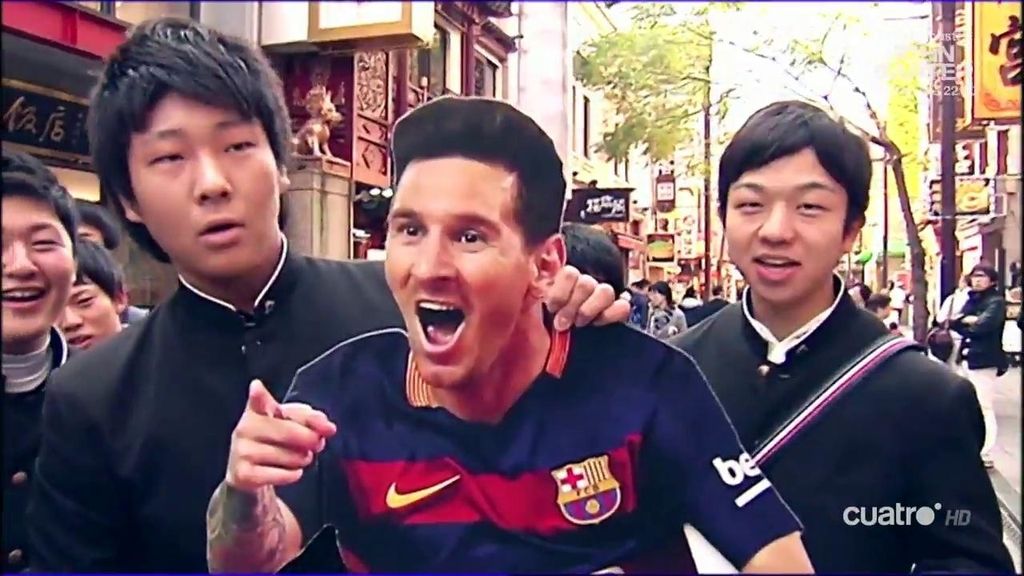 De paseo con Messi por Chinatown: regalos, besos y varios seguidores de CR7