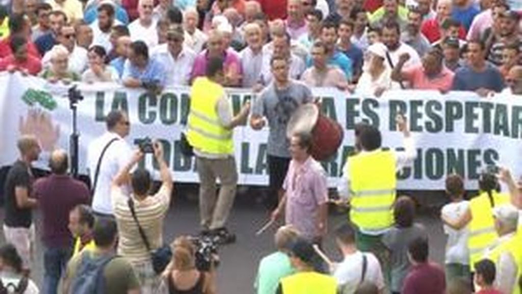Musulmanes protestan la prohibición de importar corderos a Melilla