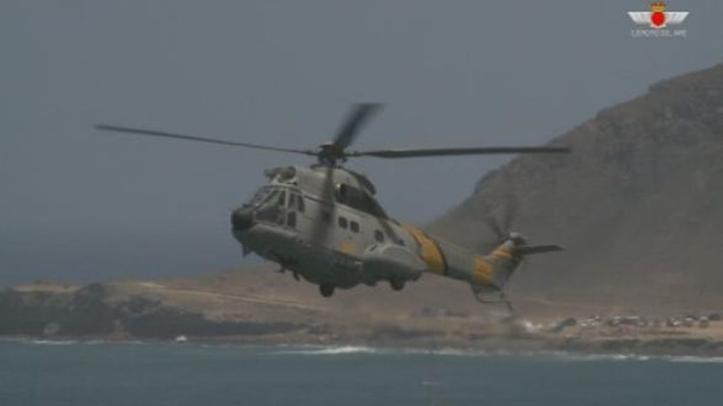Buscan a tres militares desaparecidos de un helicóptero militar