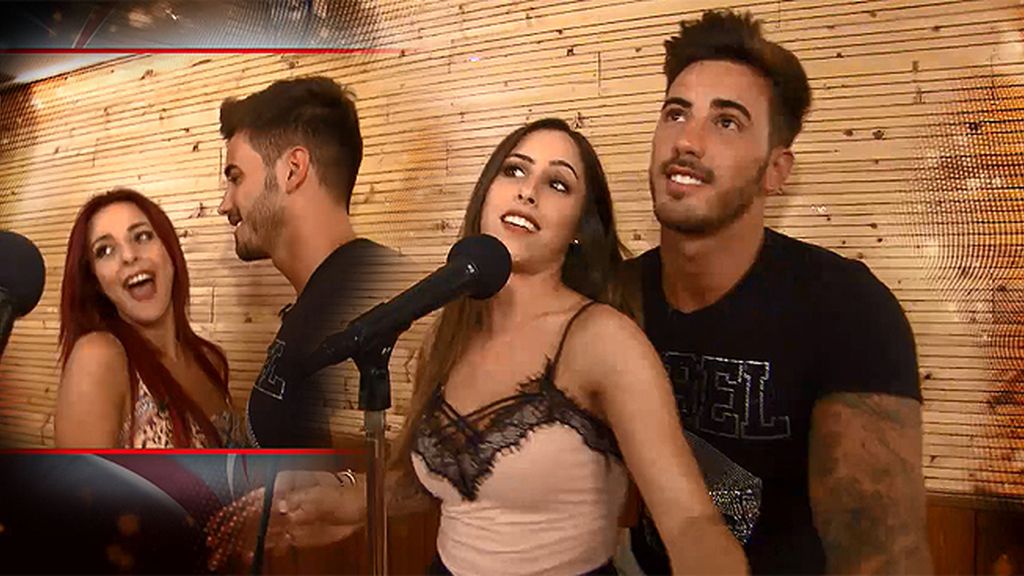 Iván lleva a Rocío y a Rym al karaoke