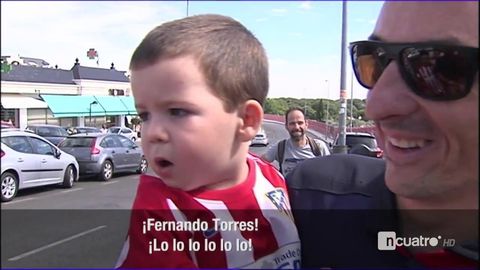 Torres Se Muere De La Risa Al Escuchar A Un Nino Pequeno Cantar Su Cancion