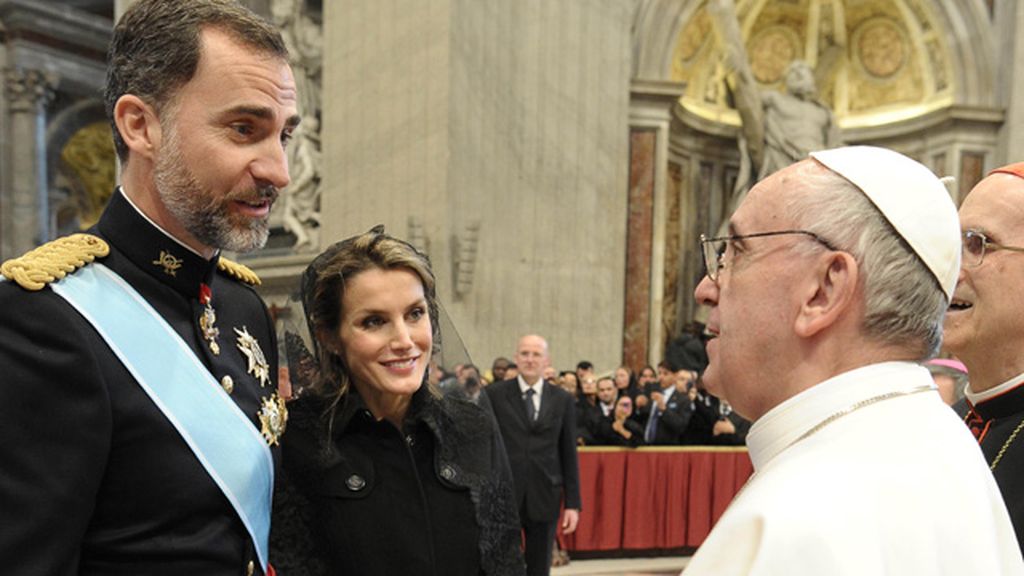 Los Reyes viajan al Vaticano