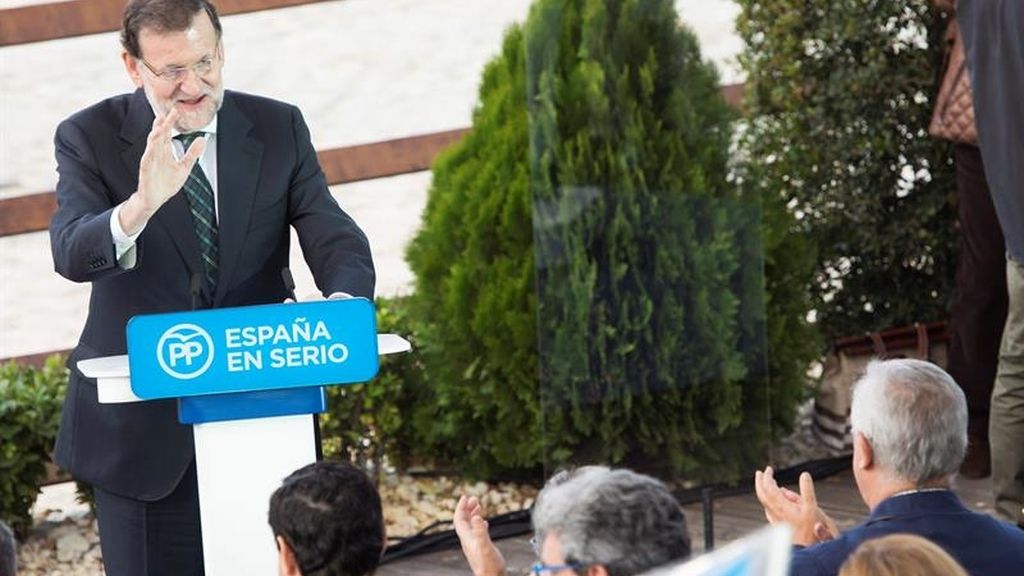 Rajoy destaca en campaña la experiencia del PP en el Gobierno
