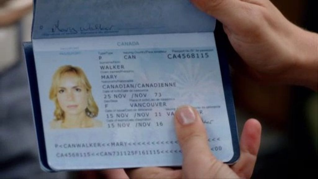 Marta Walraven consigue unos pasaportes falsos para huir
