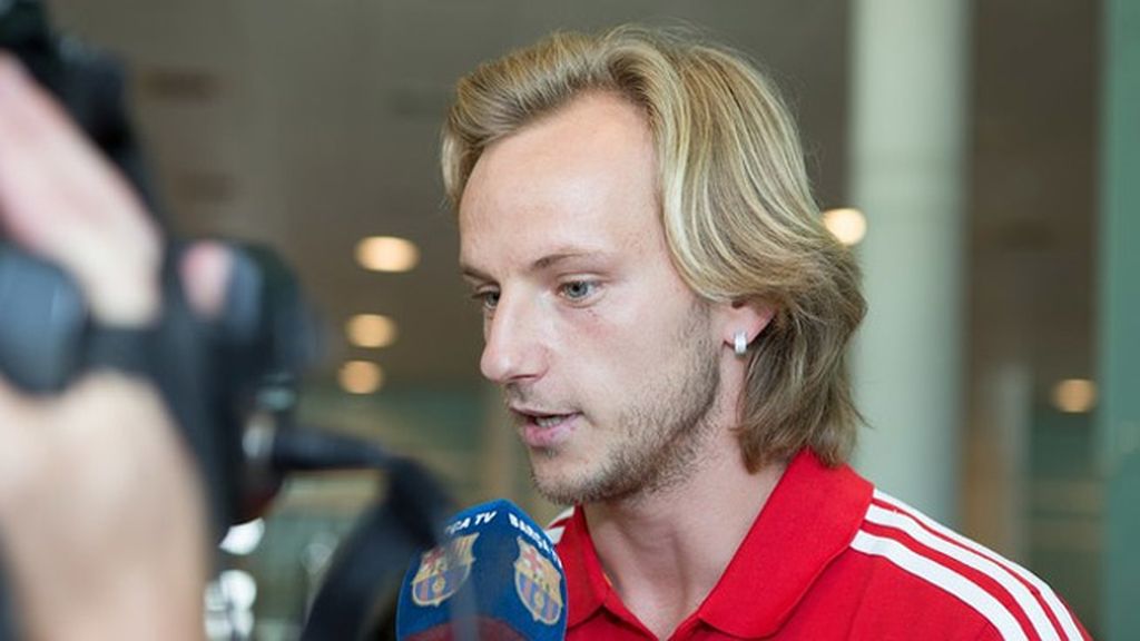 Rakitic da un repaso a los 'gallitos' de la Liga
