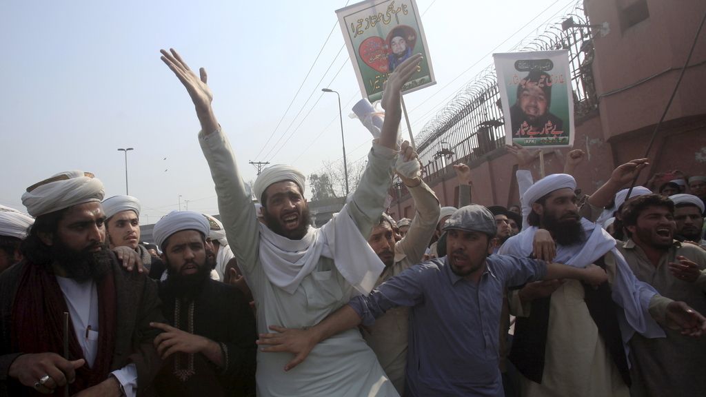 Pakistán colapsado por las protestas contra la ejecución de Mumtaz Qadri