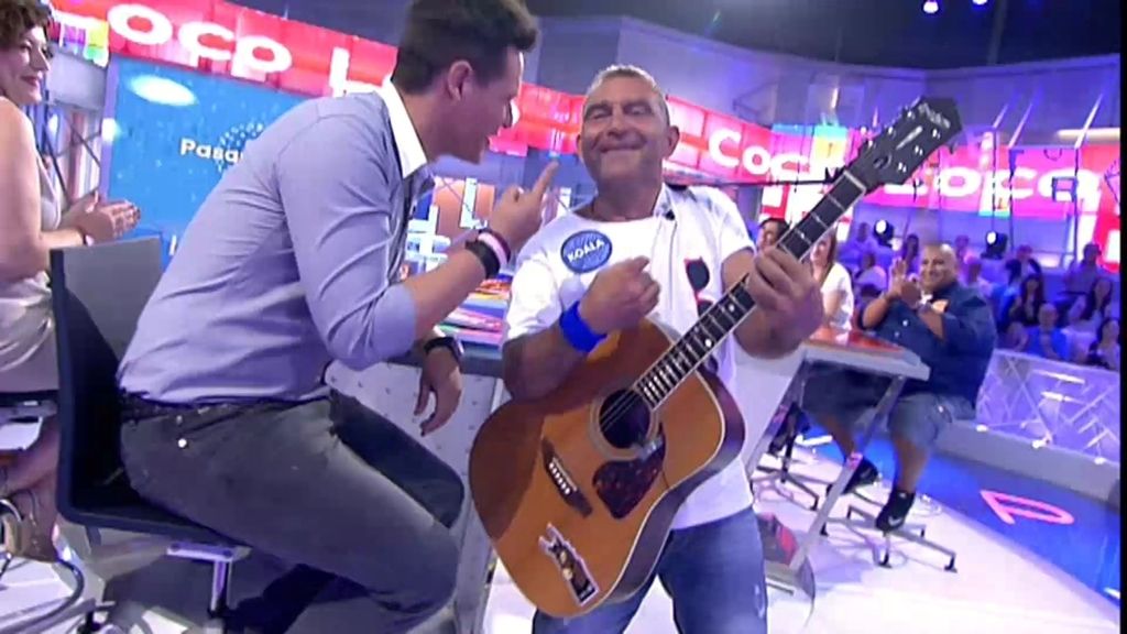 Christian Gálvez canta ‘Opá, voy hacer un corral’ con 'El Koala'