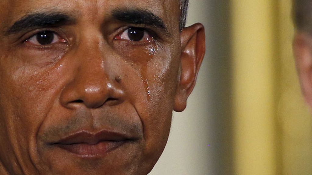 Obama anuncia nuevas medidas para el control de armas, entre lágrimas