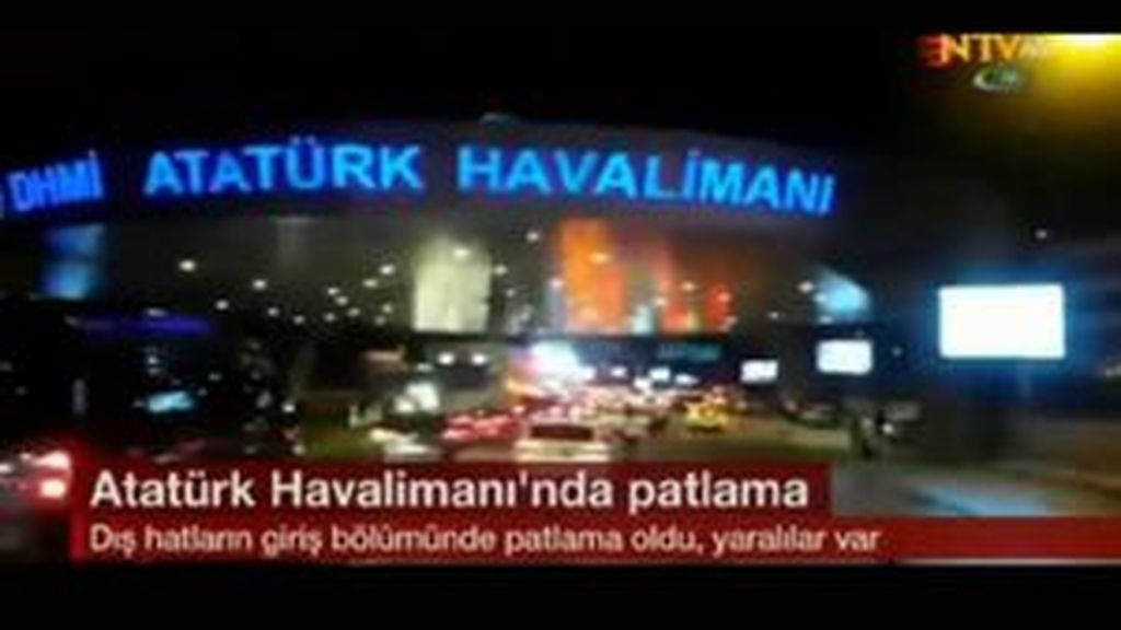 Primeras imágenes del atentado contra el aeropuerto Ataturk de Estambul