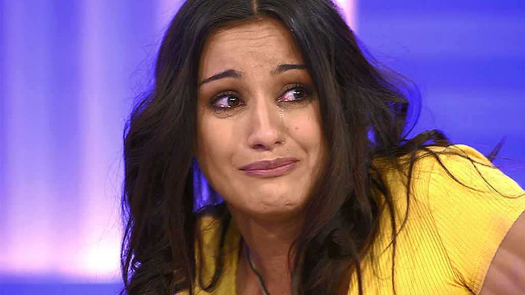 Yéssica se derrumba al ver la complicidad de Lukas y Karen en su primera cita Yéssica se derrumba al ver la complicidad de Lukas y Karen en su primera cita