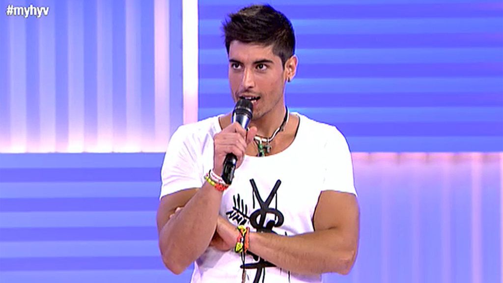 Emma da el trono a David Emma da el trono a David