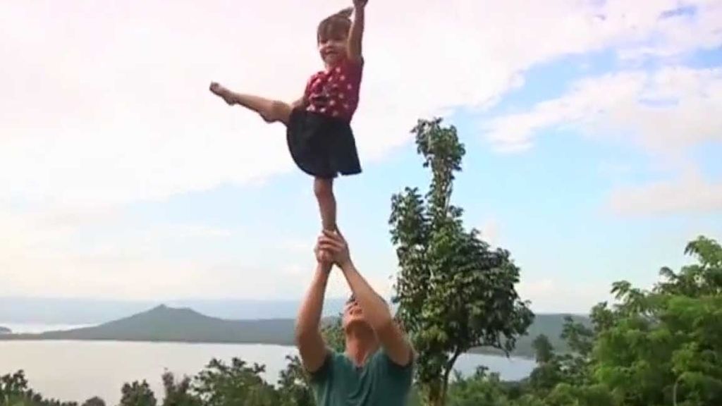 Una bebé cheerleader se vuelve viral