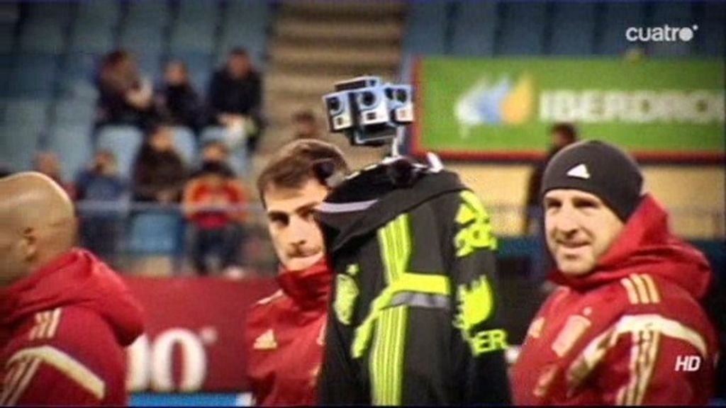 Una cámara de 360º enigmática siguió a los futbolistas de La Roja en un entrenamiento