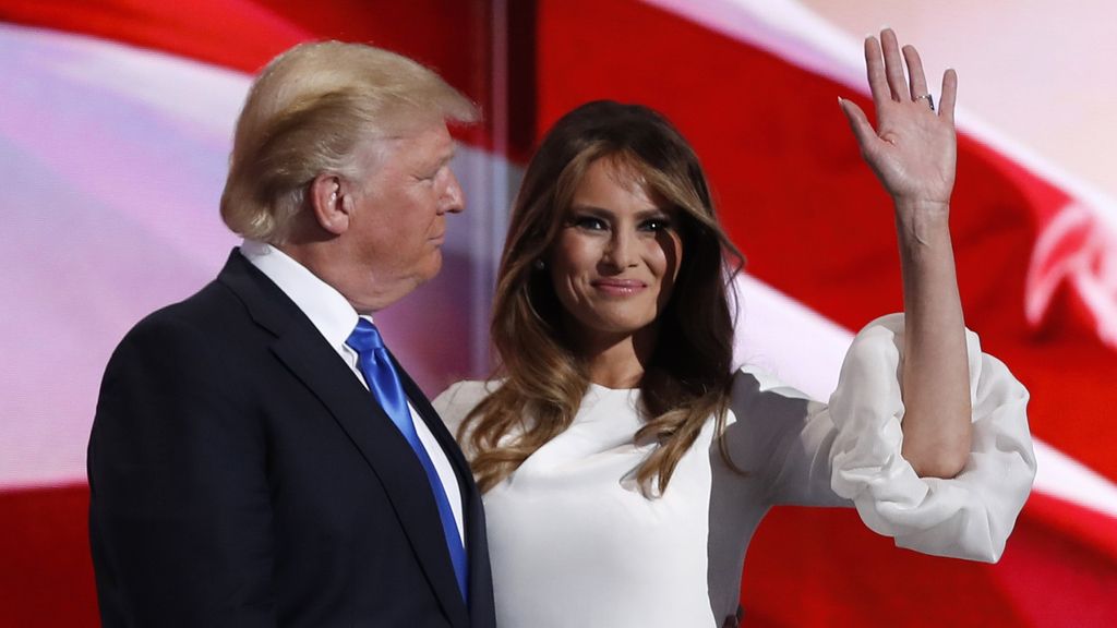 Acusan a la mujer de Trump de plagiar un discurso de Michelle Obama