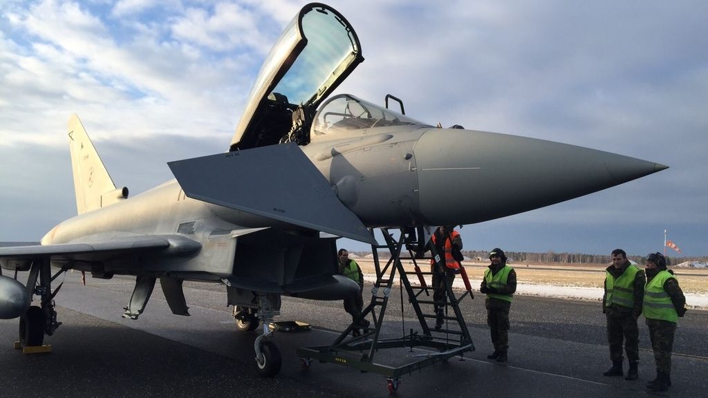 Pilotos españoles, cara a cara con cazas rusos