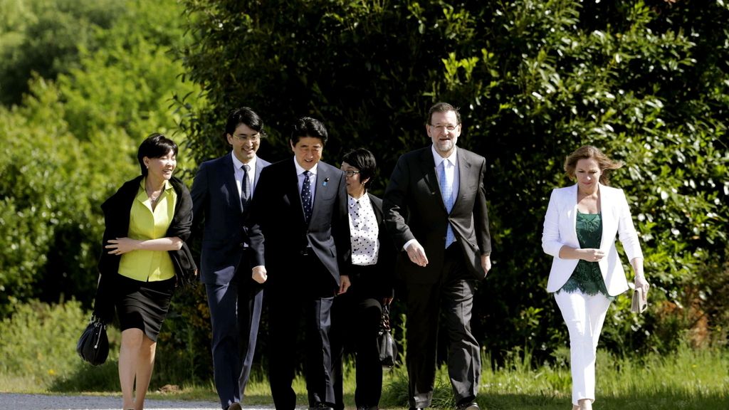Mariano Rajoy recibe al primer ministro japonés en Santiago de Compostela