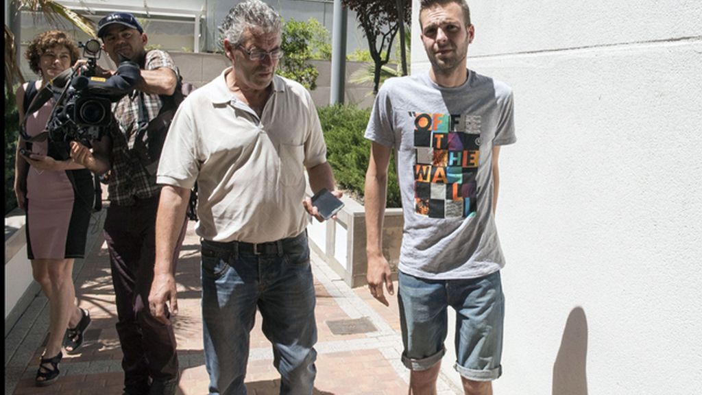 ¿Por qué Alejandro, "el chico de los 80 euros", ha entrado en prisión?
