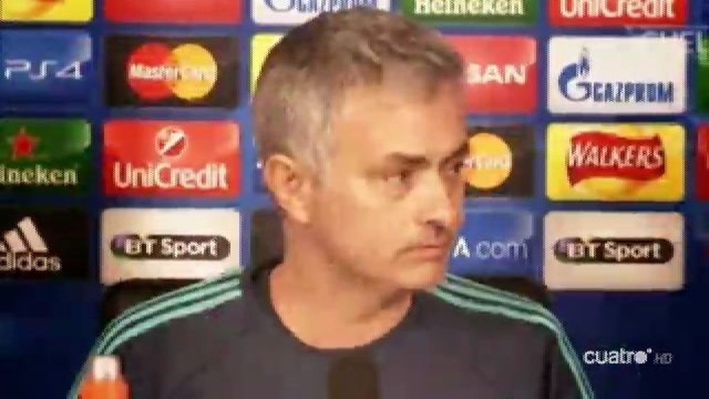 Mourinho se niega a hablar de Casillas con españoles ni aunque le pregunten en inglés