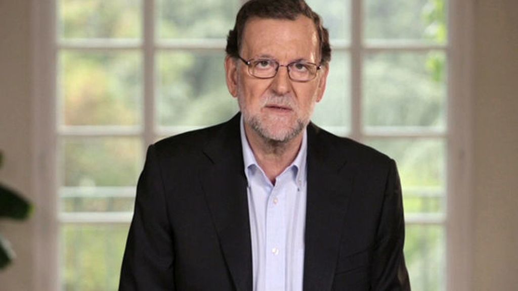 Rajoy arranca con fuerza la precampaña con un vídeo grabado en la Moncloa