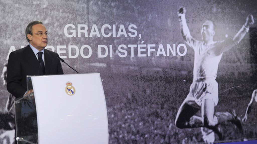 Florentino Pérez no puede contener la emoción al hablar de su amigo Di Stéfano