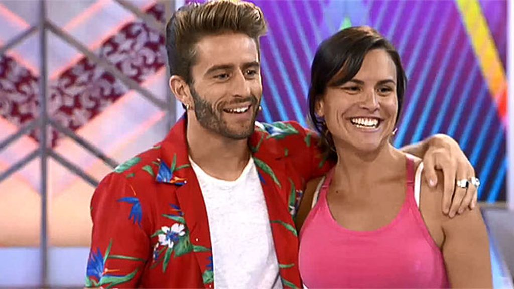 Sara: "Mi marido y yo estuvimos a punto de casarnos con ropa de deporte"