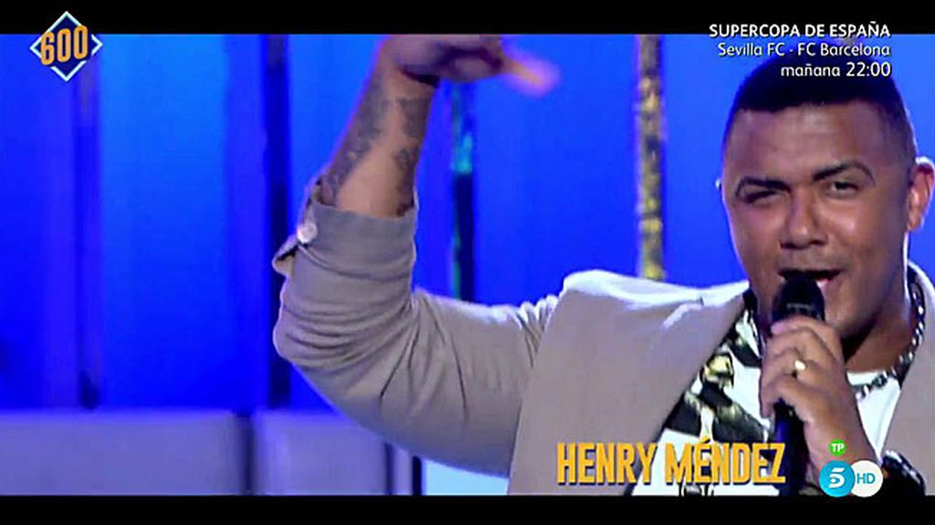 Henry Méndez revoluciona el plató de '¡QTTF!' con su exitazo del verano