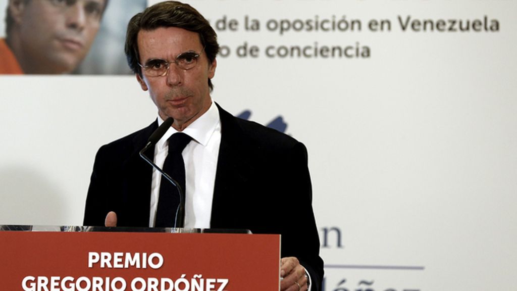 Aznar pide al PP "un proyecto renovador y útil para el reencuentro con la sociedad"