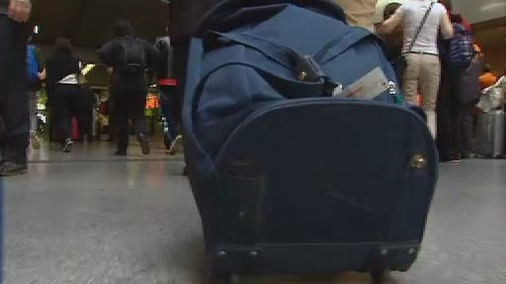 Emotiva sorpresa en la estación de Atocha como homenaje a los refugiados