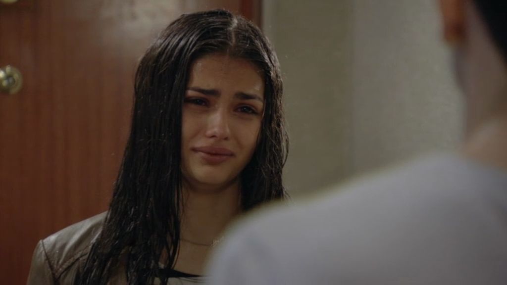 Cayetana, llorando, a Hugo: “No quiero que mi padre se muera”