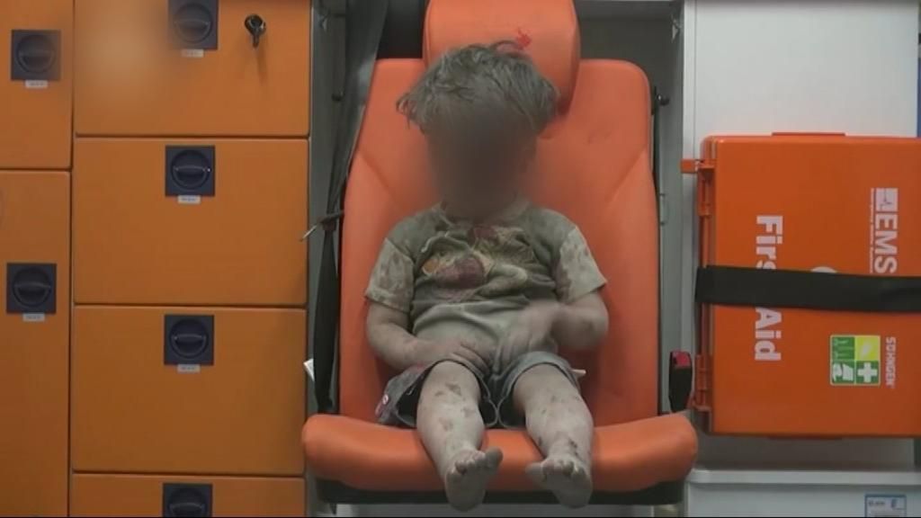 Omran se convierte con cinco años en la imagen del horror en Siria
